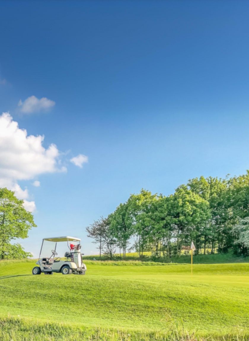 Golf Bad Münstereifel Golfcart vor Green 7